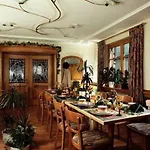 Hotel Lenni 2*